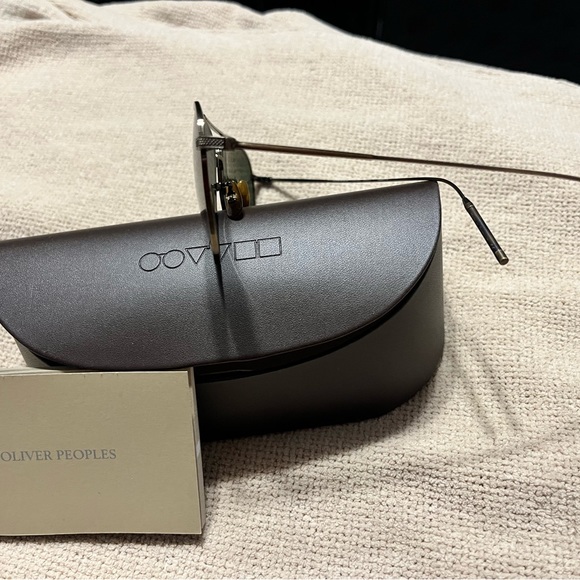 OLIVER PEOPLES UNISEX SUNGLASSES. New with tags - Picture 2 of 3